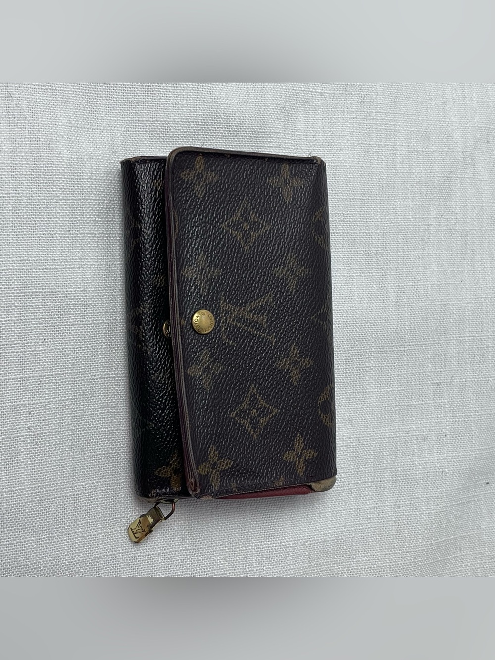 Authentic Louis Vuitton Monogram Canvas Wallet - read description